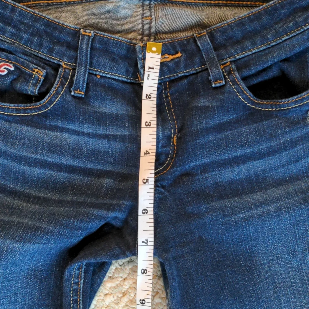 Hollister distressed jeans - Picture 4 of 8